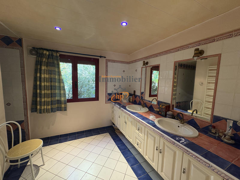 Maison - 284 m² - 7 pièces