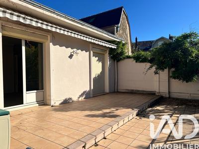 Maison de ville - 241 m² - 8 pièces