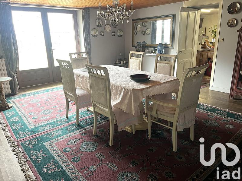 Maison - 235 m² - 7 pièces