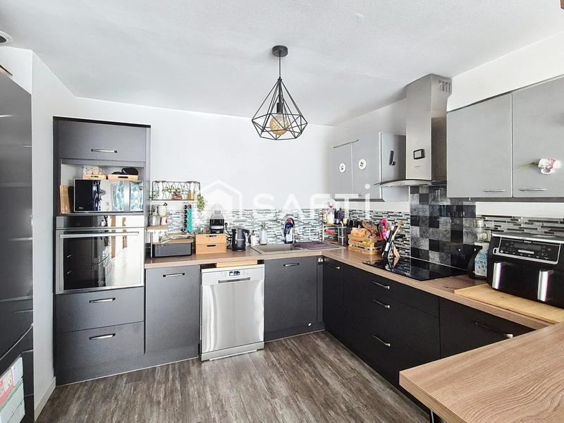 Maison - 102 m² - 4 pièces