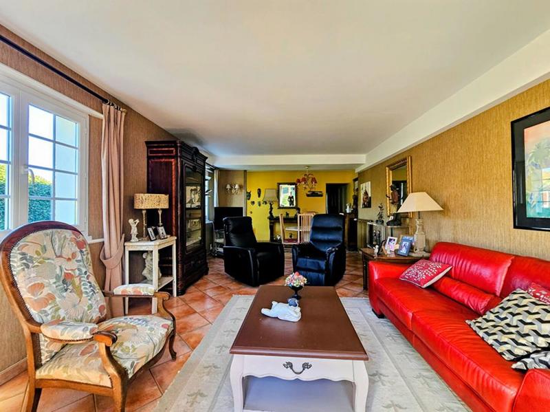 Maison - 187 m² - 7 pièces