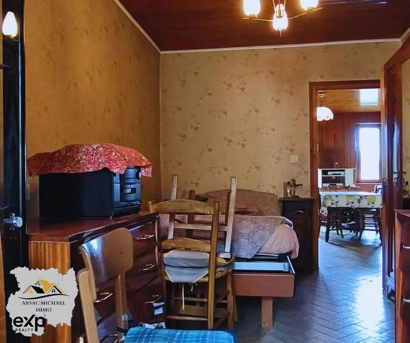 Maison traditionnelle - 110 m² - 5 pièces