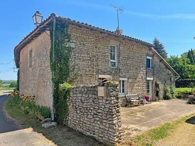 Maison ancienne - 180 m² - 7 pièces