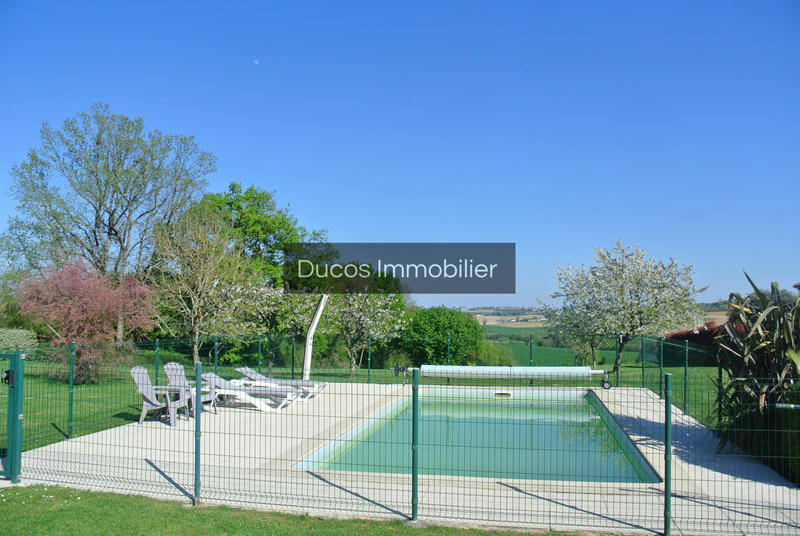 Maison - 273 m² - 10 pièces