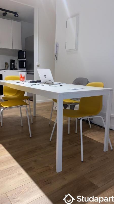 Chambre - 10 m² - 1 pièce