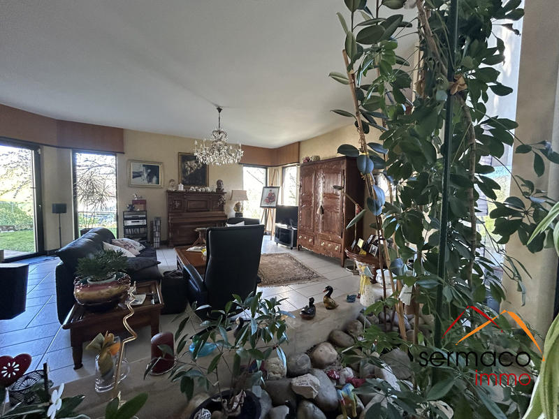 Maison contemporaine - 220 m² - 7 pièces