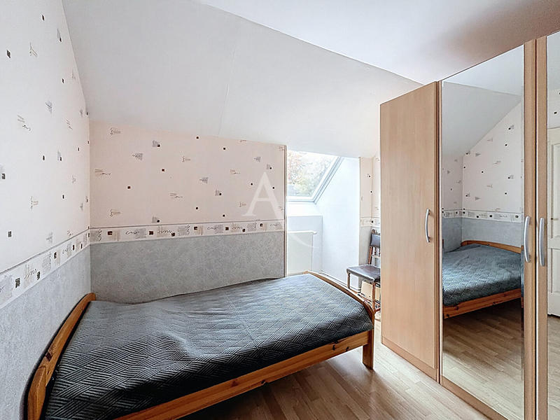 Maison - 104 m² - 6 pièces