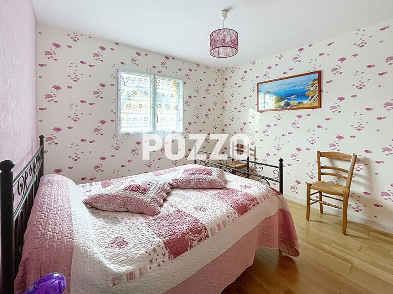 Maison - 95 m² - 5 pièces