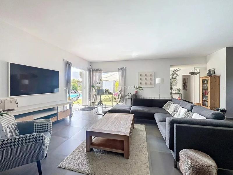 Maison - 165 m² - 5 pièces