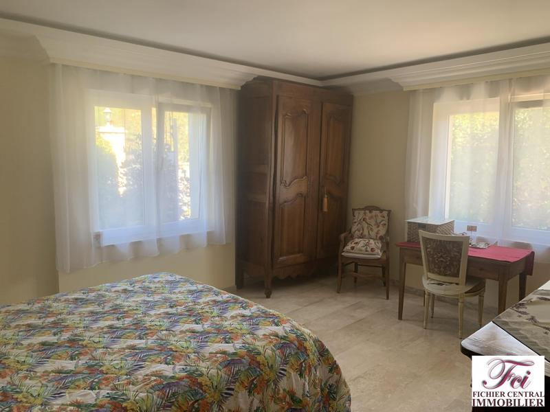 Maison - 212 m² - 6 pièces