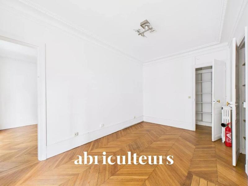 Appartement - 99 m² - 4 pièces