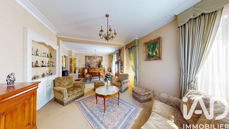 Maison de ville - 201 m² - 8 pièces