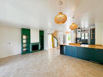 Maison - 104 m² - 4 pièces