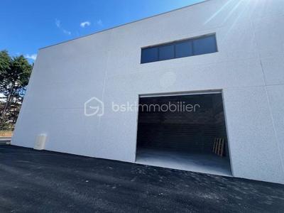 Bureau - 107 m² - 1 pièce