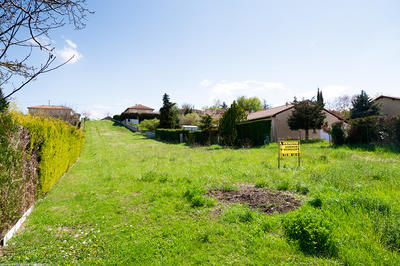 Terrain constructible - 1 000 m²