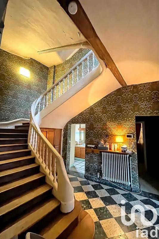 Maison - 438 m² - 14 pièces