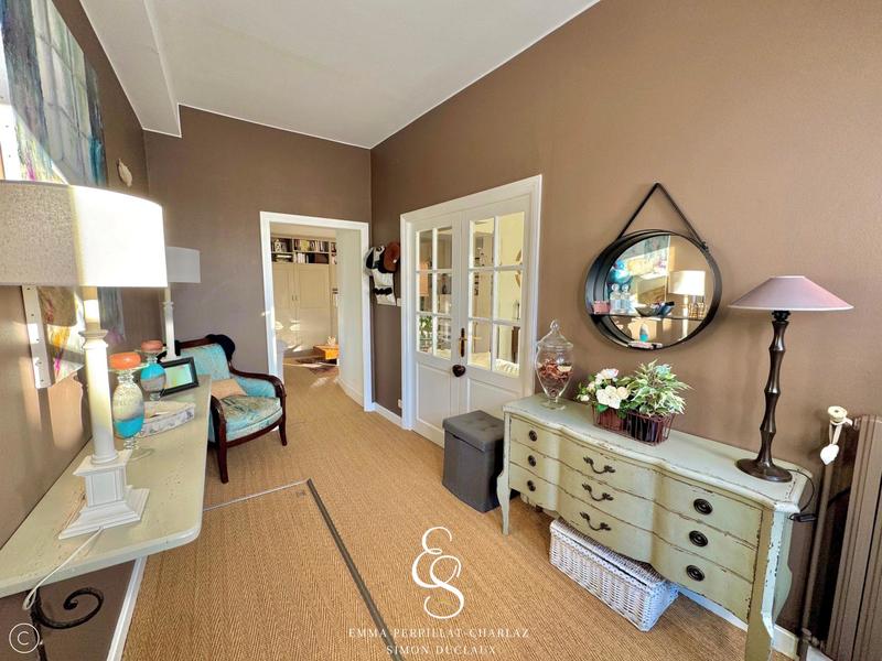 Villa - 230 m² - 11 pièces