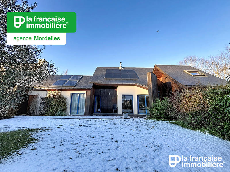 Maison - 161 m² - 8 pièces