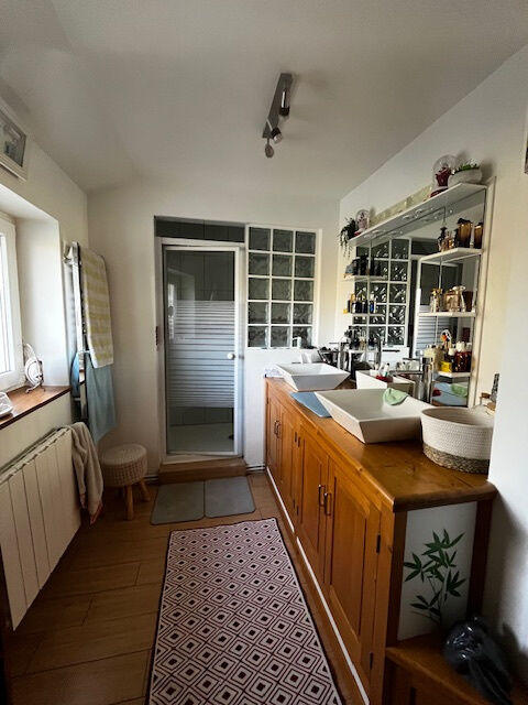 Maison - 135 m² - 7 pièces