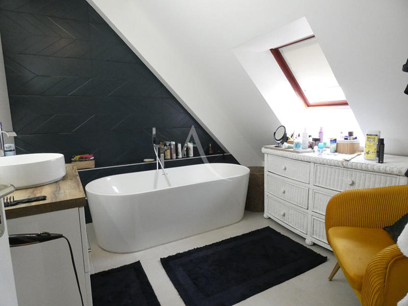 Maison - 123 m² - 5 pièces