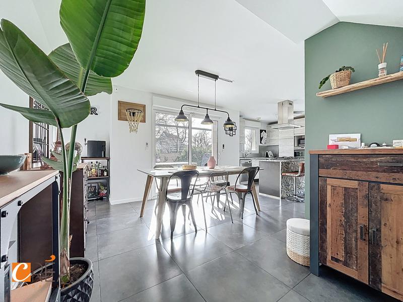 Maison - 114 m² - 5 pièces