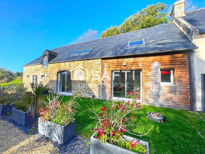 Maison - 296 m² - 13 pièces