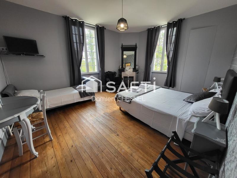 Propriété - 400 m² - 15 pièces