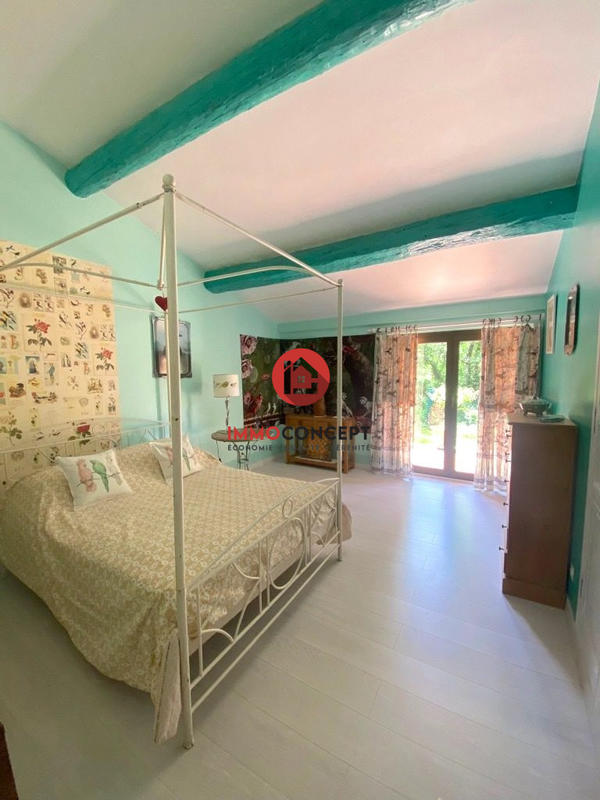 Mas - 268 m² - 9 pièces