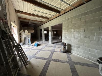 Local commercial - 216 m²