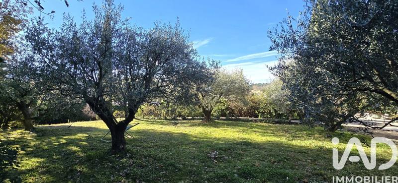 Maison - 280 m² - 9 pièces