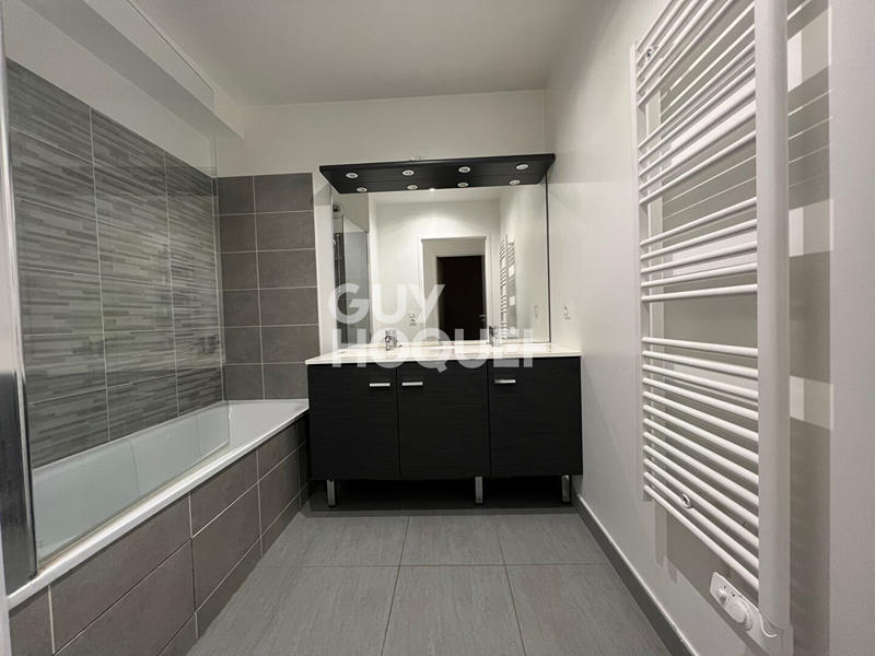 Appartement - 111 m² - 5 pièces