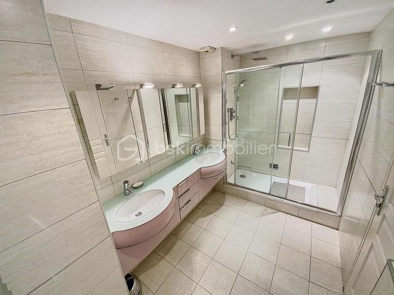 Appartement - 108 m² - 4 pièces