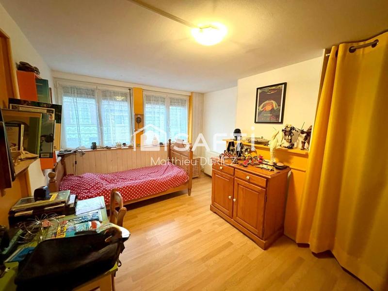 Maison - 90 m² - 5 pièces