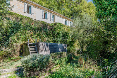 Maison - 318 m² - 9 pièces