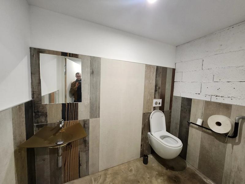 Local commercial - 380 m² - 8 pièces