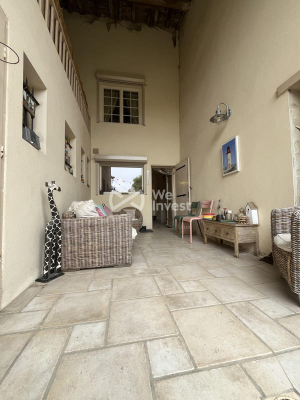 Maison - 263 m² - 5 pièces