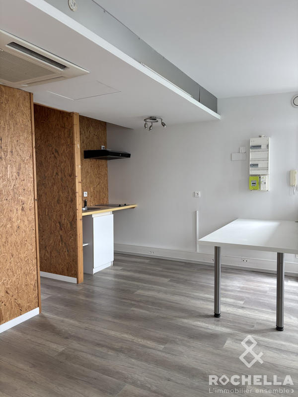 Local d'activités - 369 m²