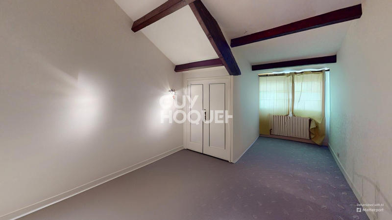 Maison - 195 m² - 7 pièces