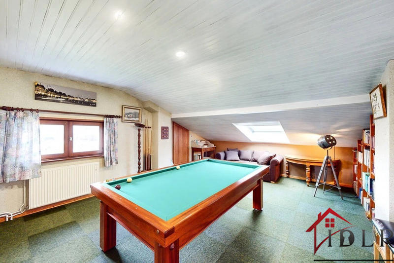 Maison - 147 m² - 8 pièces