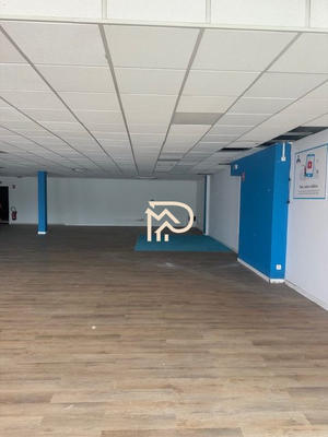 Local commercial - 420 m²