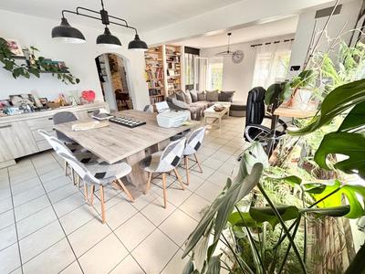 Maison - 146 m² - 5 pièces
