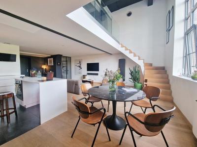 Loft - 98 m² - 3 pièces