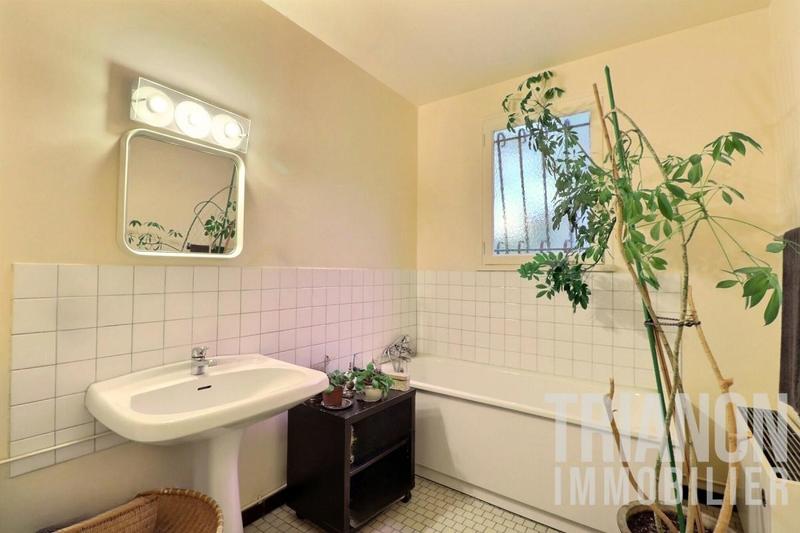 Maison - 174 m² - 9 pièces