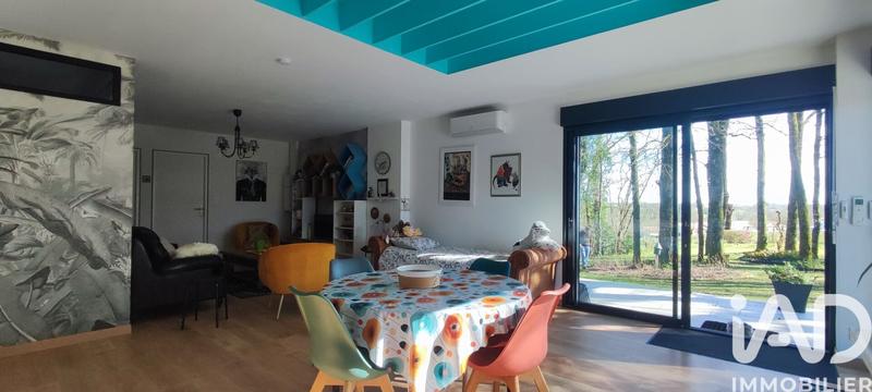 Maison - 277 m² - 9 pièces