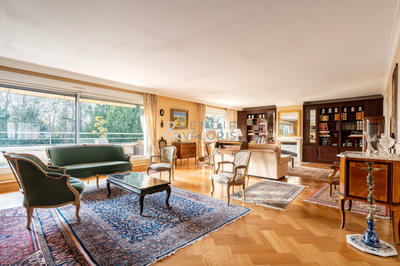 Appartement - 240 m² - 7 pièces