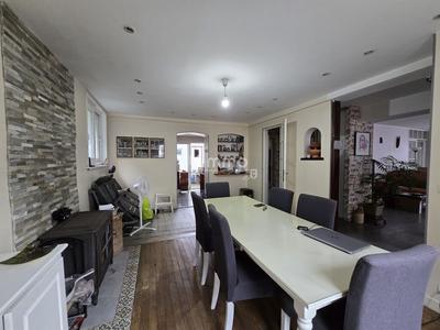 Maison - 235 m² - 6 pièces