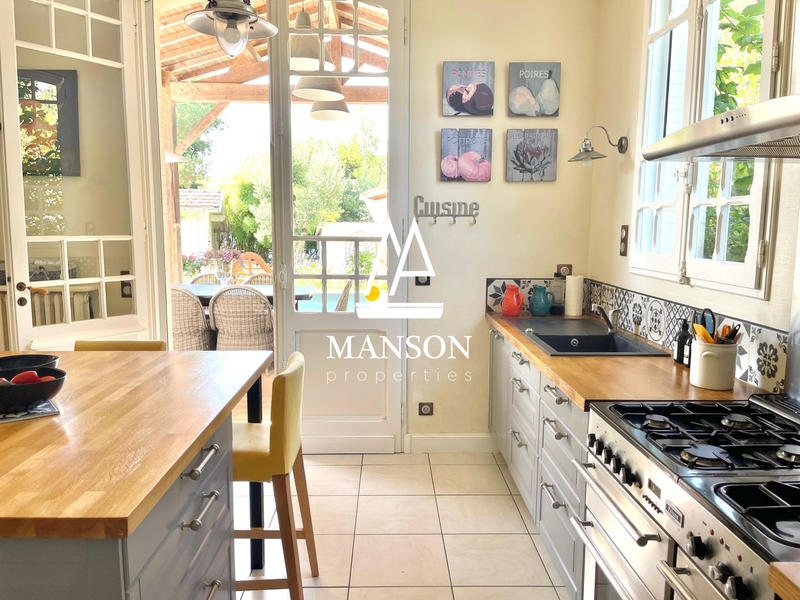 Villa - 190 m² - 8 pièces