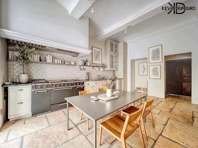 Maison de ville - 200 m² - 7 pièces