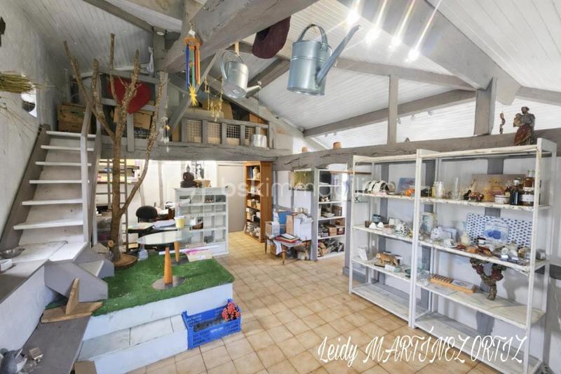 Maison - 170 m² - 8 pièces