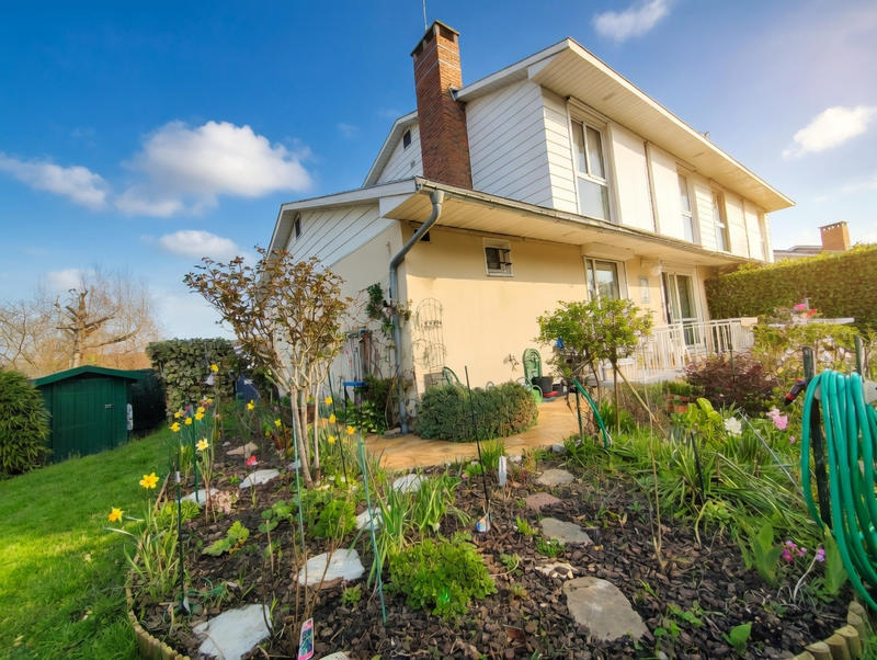 Maison - 105 m² - 6 pièces